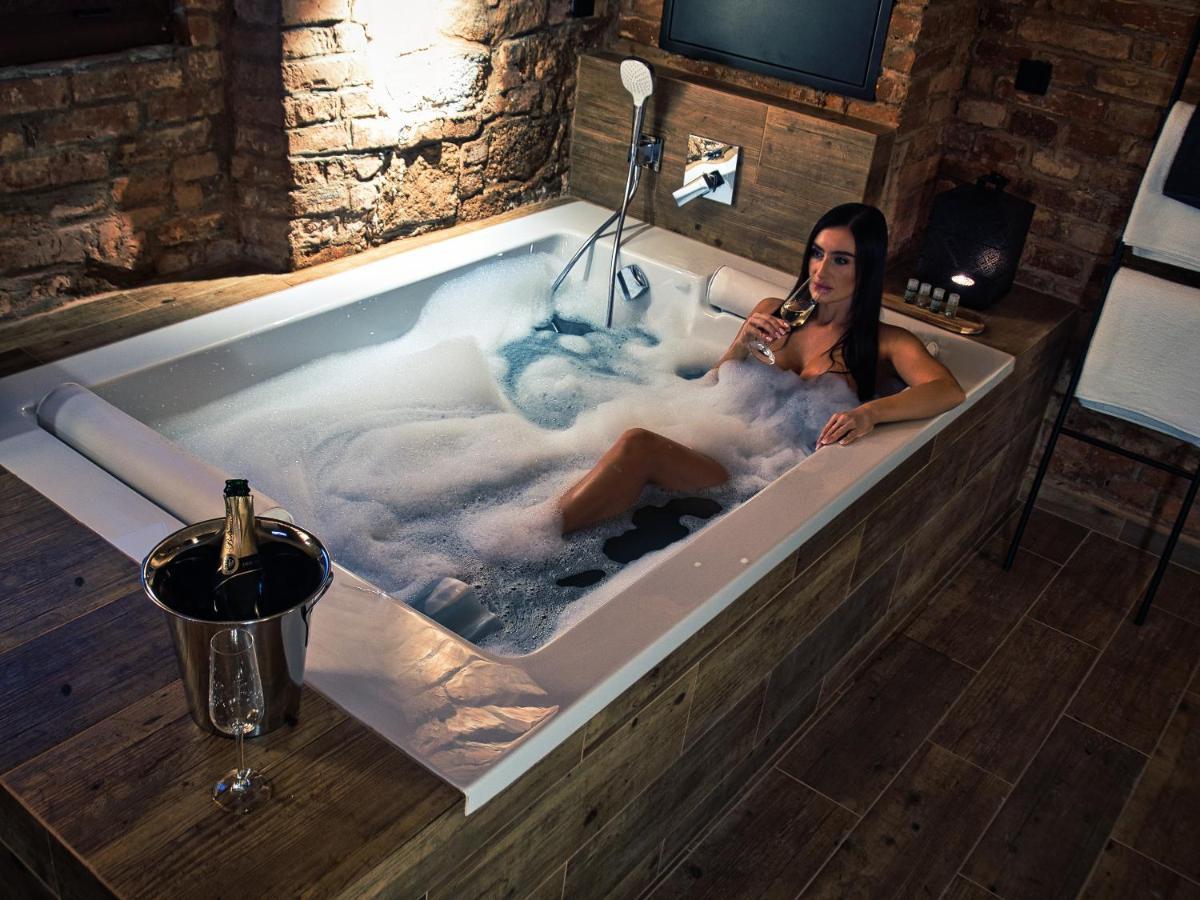 Wellness Gallery Apartments Liberec Buitenkant foto